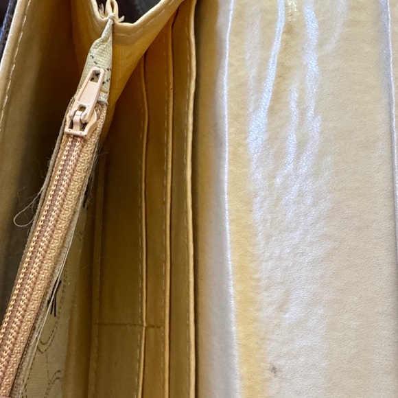 Michael Kors Signature Brown Key Holder - Picture 4 of 6